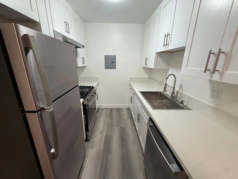 11915 Goshen Ave #3 — Photo 7