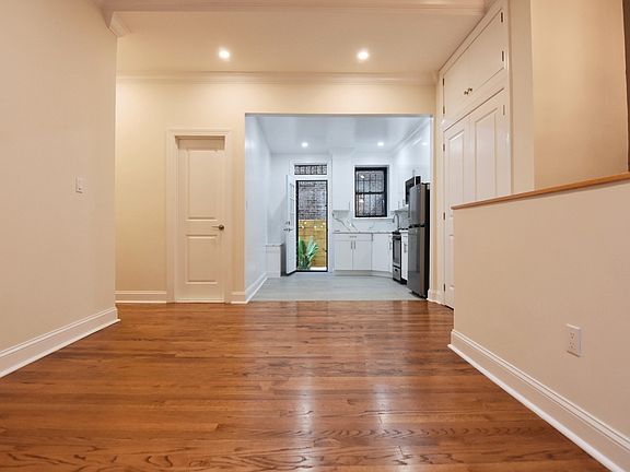 4th image of 253 W 91st St #1A