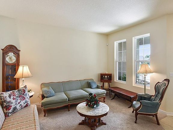5th image of 249 Blue Cypress Dr