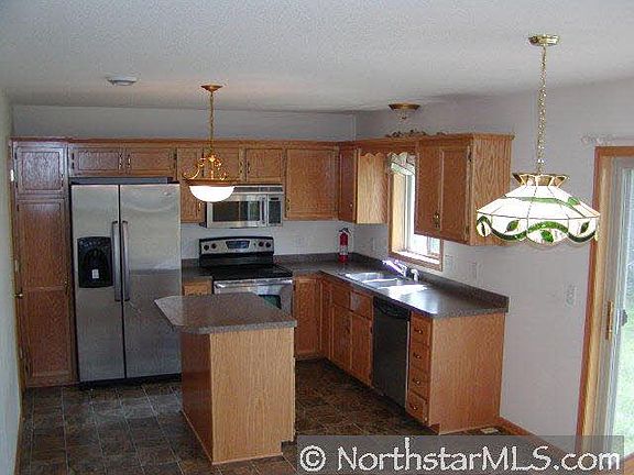 4th image of 22090 Ethan Avenue