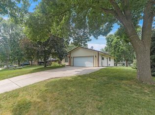 6261 Meadowlark Ln N, Maple Grove, MN 55369