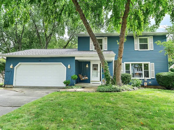 38 Lockman Cir, Elgin, IL 60123