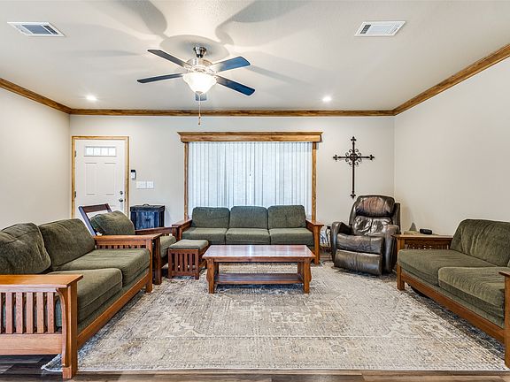 5th image of 1425 Cowan Rd