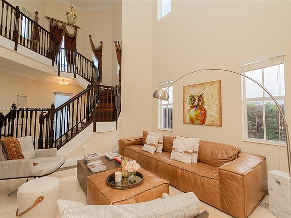 4th image of 11354 NW 69th St #11354
