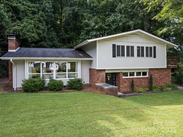 15 Belleview Rd, Waynesville, NC 28786