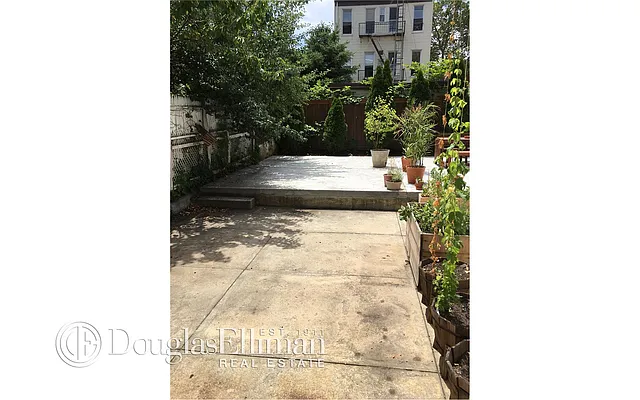 Rented by Douglas Elliman | media 23