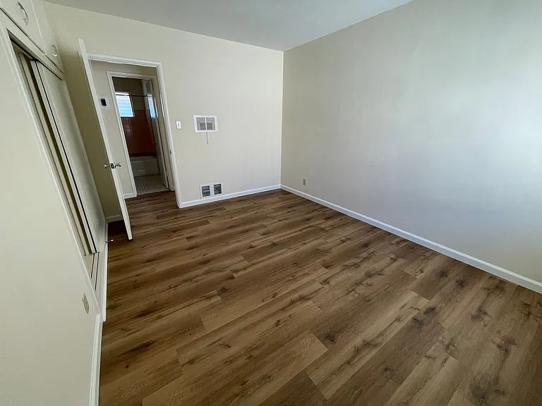 928 W. Glenoaks blvd. Glendale CA — Photo 8