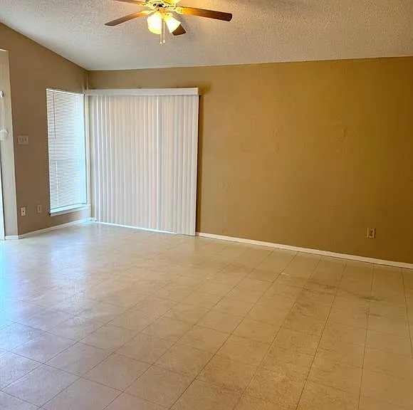 811 Lexington Rd #A — Photo 3