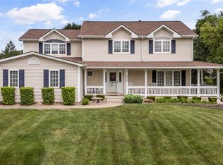 4850 Augusta Ln, Pleasant Hill, IA 50327