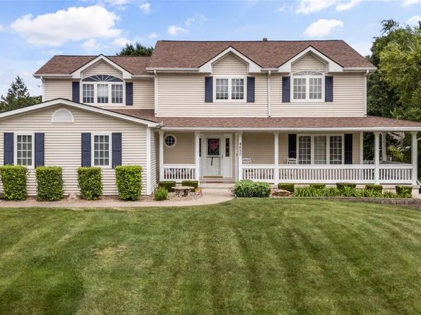 4850 Augusta Ln, Pleasant Hill, IA 50327