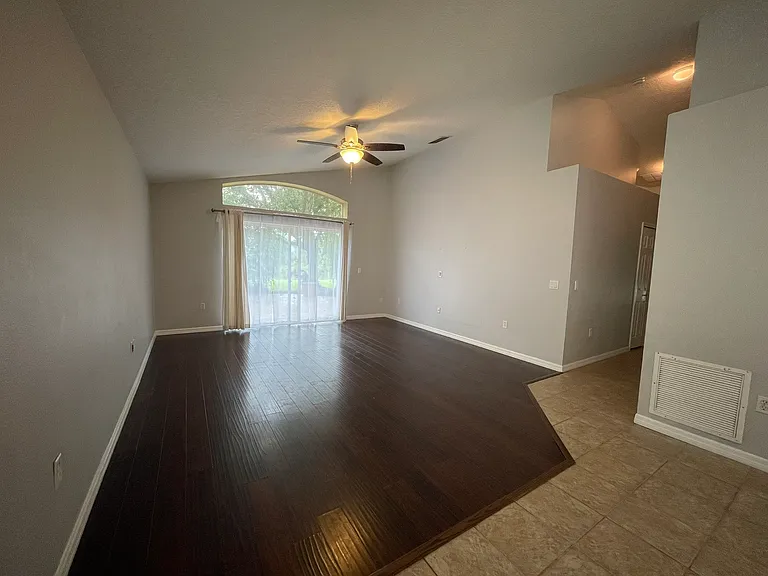 13826 Mirror Lake Dr — Photo 7