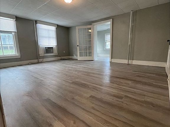 2nd image of 825 Kentucky Ave #1