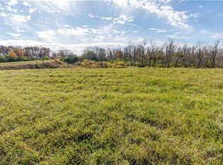 820 Lost Creek Dr, Bellefontaine, OH 43311