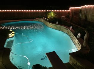 541 Winston St, Grand Prairie, TX 75052