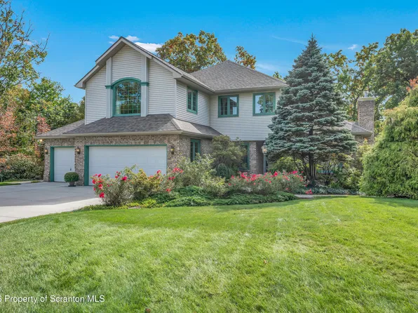 302 Skyline Dr N, Clarks Summit, PA 18411
