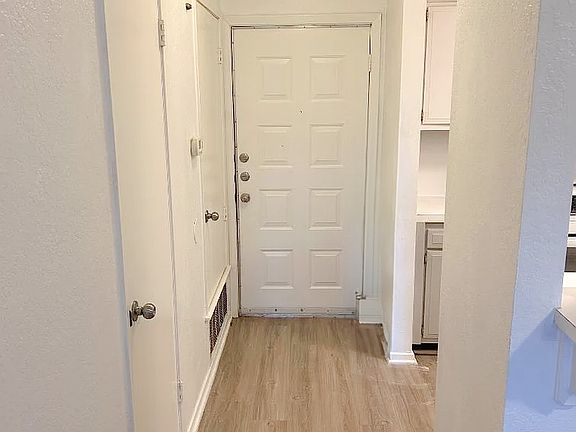 3rd image of 6704 Deatonhill Dr Unit B