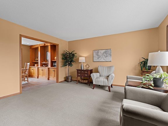 5th image of 3680 Arlington Ln SE