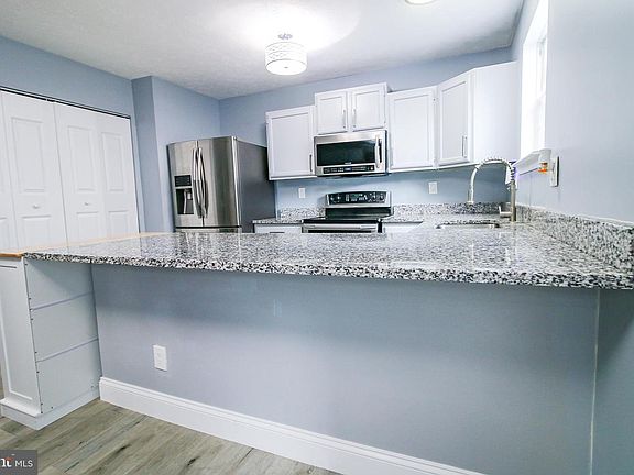 2nd image of 8204 Meadow Wick Ct