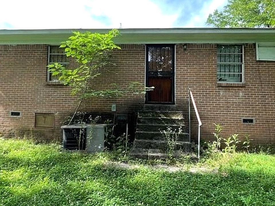 2nd image of 613 King Rd