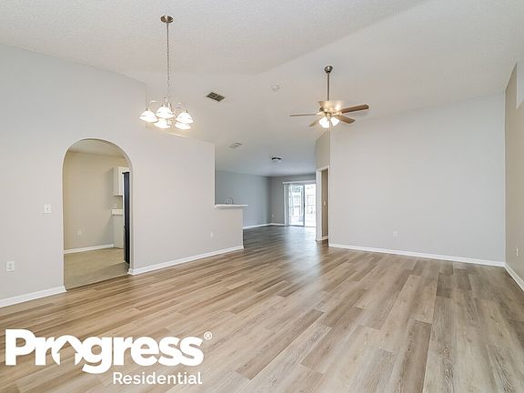 3rd image of 149 Pine Isle Dr