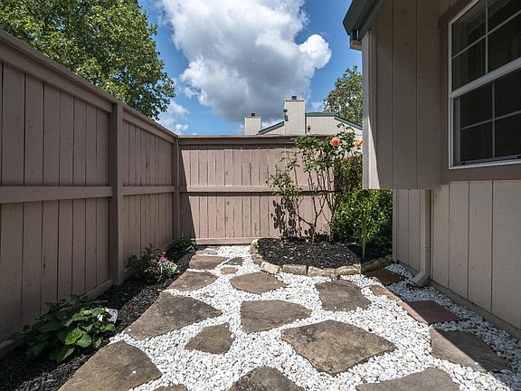 2nd image of 205 Stony Point Road UNIT 30