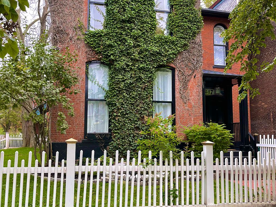 1st image of 247 Georgia St #1