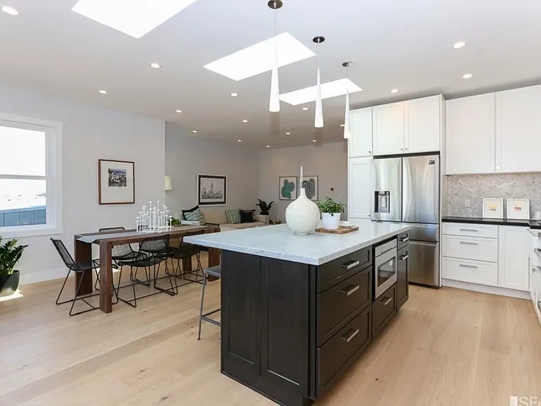136 Harvard St — Photo 4