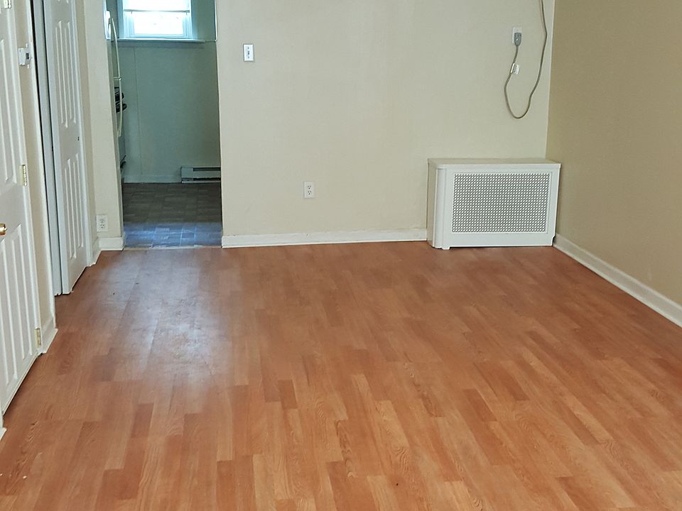 1st image of 2443 S Darien St