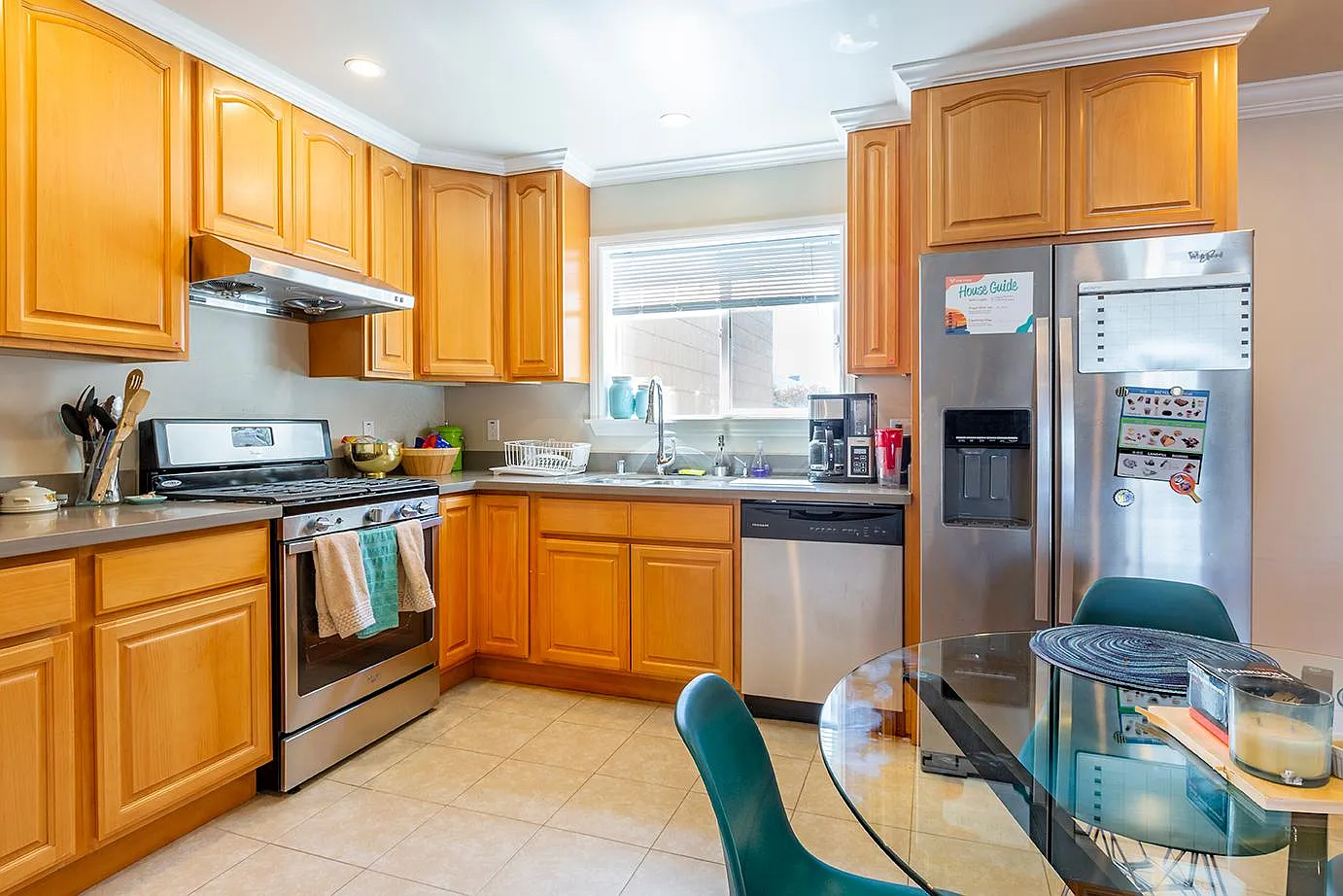 5 bed, 1300 sqft, $1,490 — Photo 3