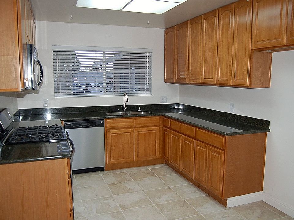 1st image of 336 Windward Ct