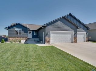 8504 W Nikita Dr, Sioux Falls, SD 57106