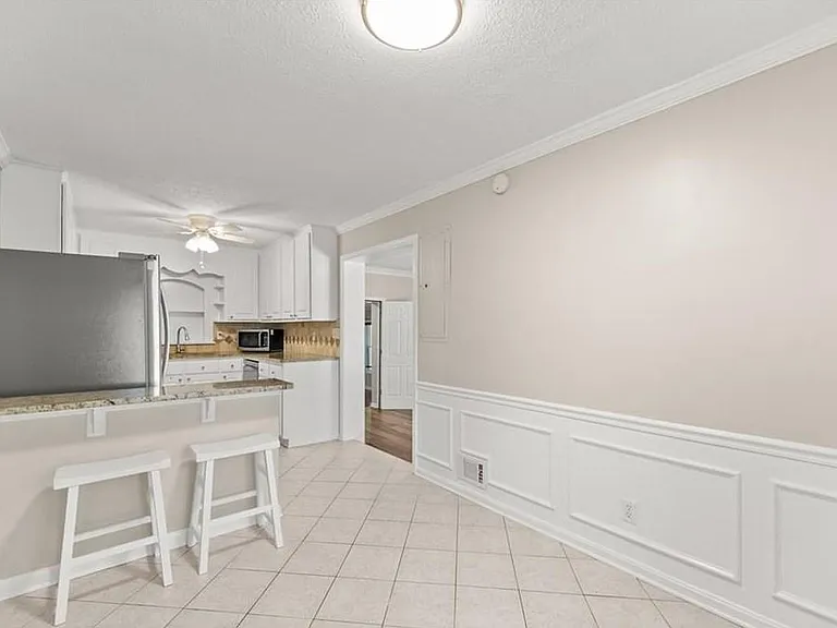 491 Morningside Dr — Photo 8