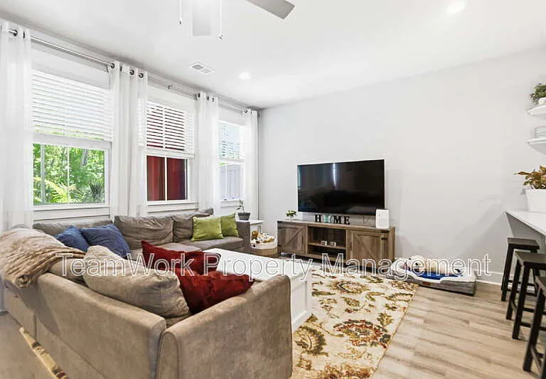 7722 Park Gate Dr — Photo 11