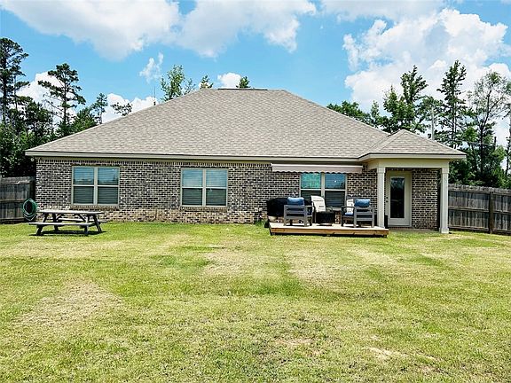 2nd image of 424 Lee Road 270