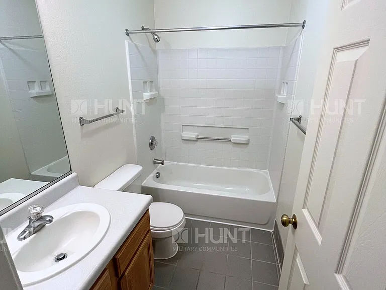 2046-1 Sycamore Ct — Photo 11