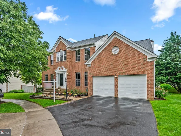 3 Tall Cedar Ct, Germantown, MD 20876