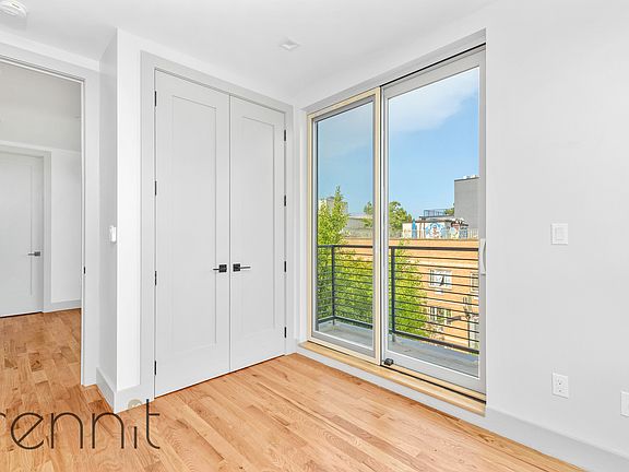 4th image of 239 Tompkins Ave #3A