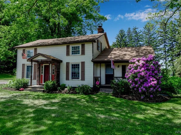 1068 Eastwood Rd, Alden, NY 14004