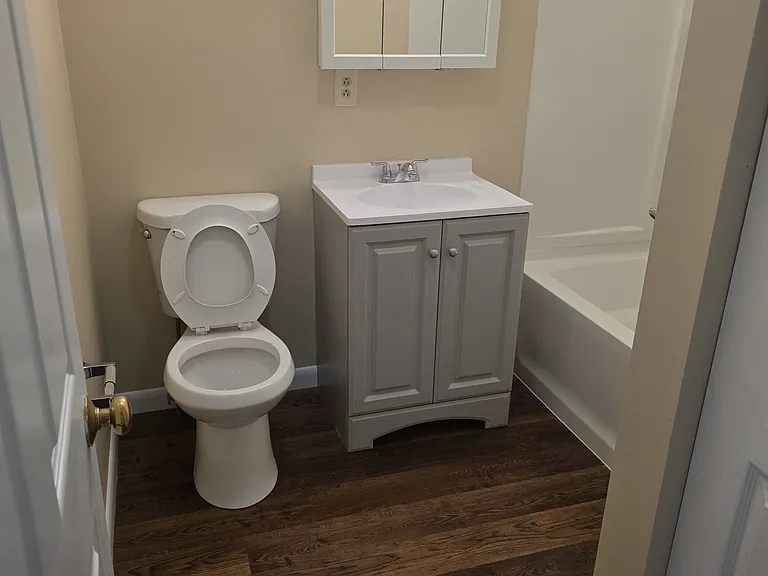 Penobscot Pointe Apartments — Photo 15
