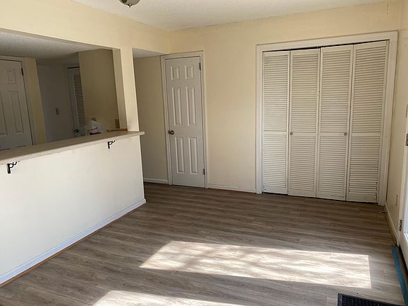 4th image of 5511 Saint James St
