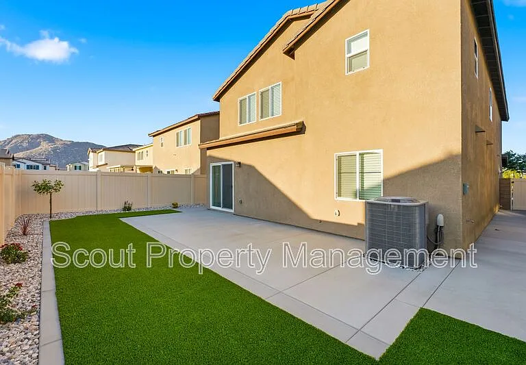 28841 Cutlass St — Photo 33