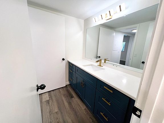 5th image of 2929 Selena Dr APT E74