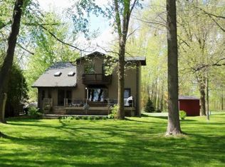 1928 Cottage Rd, Little Suamico, WI 54141