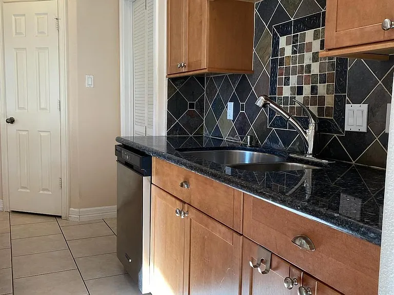 11815 Canyon Mills Dr — Photo 12
