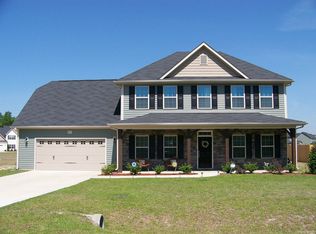 6610 Stillwood Dr, Hope Mills, NC 28348