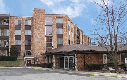 1st image of 1103 S Hunt Club Dr APT 425