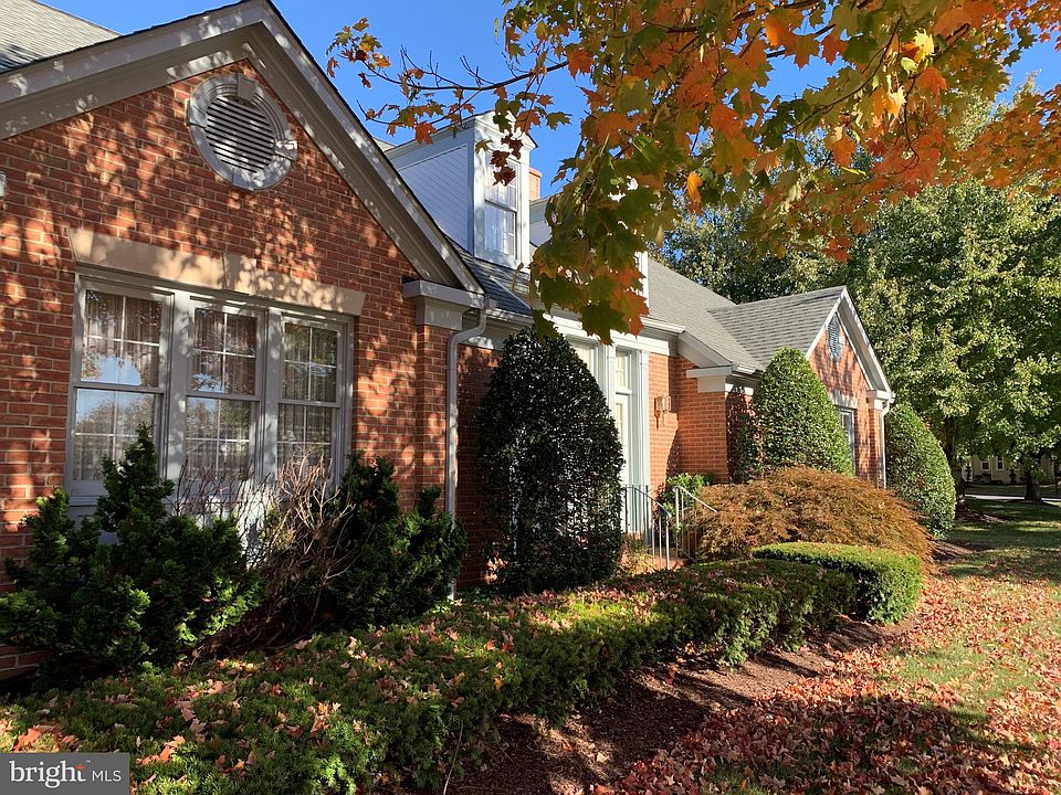 2nd image of 2464 Bear Den Rd