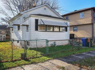 25 Fiat Ave, Iselin, NJ 08830