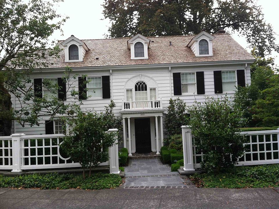 2nd image of 3033 W Laurelhurst Dr NE
