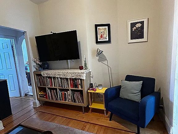 2nd image of 1023 Willoughby Ave #2